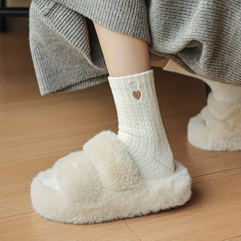 5 Pairs of Winter Thickened Heart Socks, Women's Autumn and Winter Thick Towel Socks, White Warm Mid-Calf Socks, Simple Versatile Mid-Calf Socks