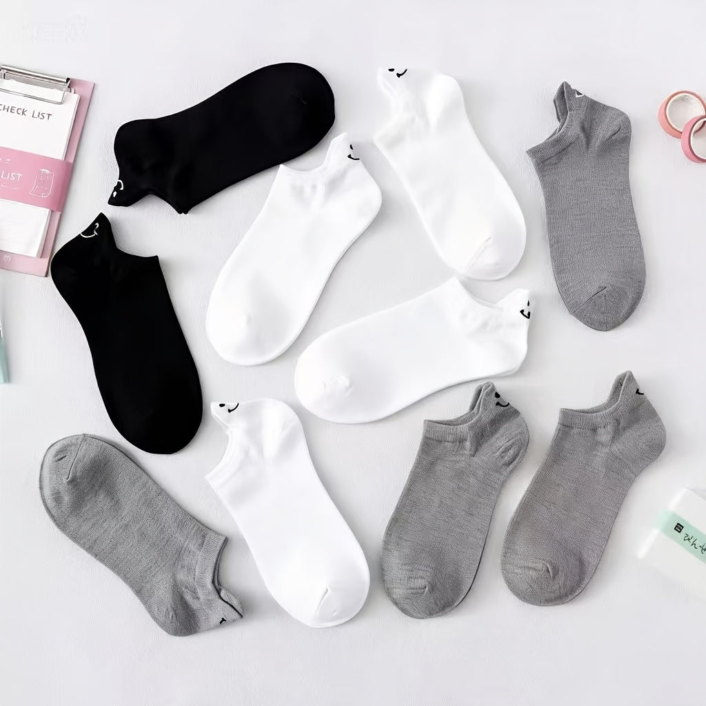 30-pair Mixed Color Black, White, and Gray Trendy Smiling Face Ankle Socks