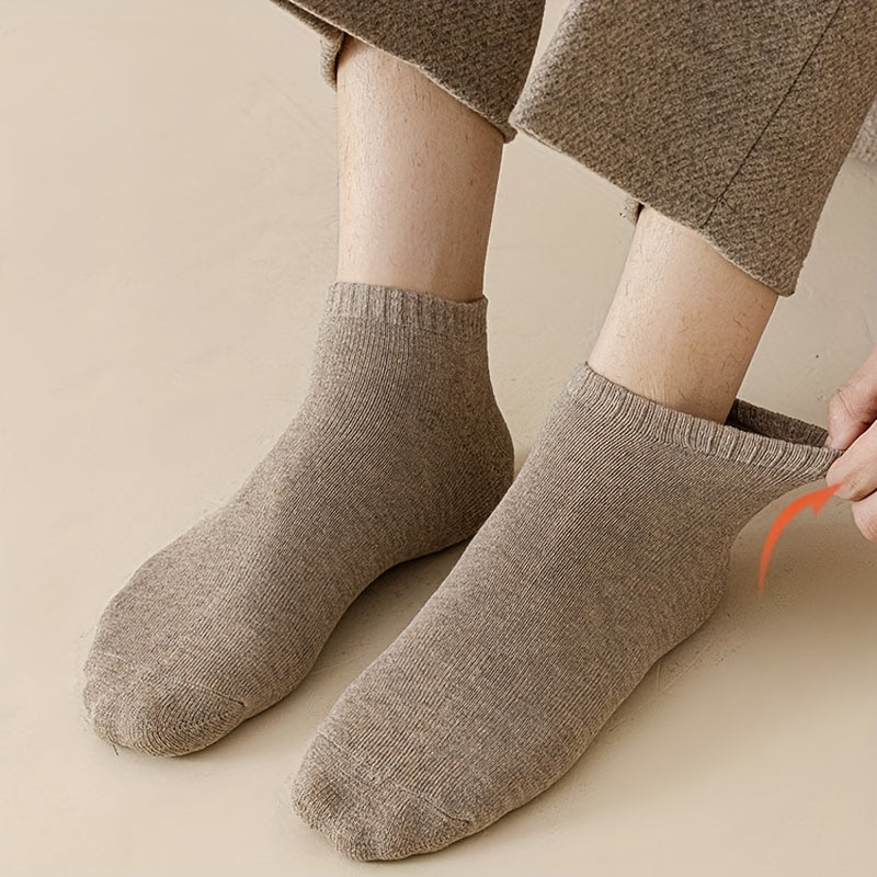 8 Pairs of Autumn\u002FWinter Short Novelty Solid Color Warm Sweat-Absorbent Simple -Lined Soft Comfortable Unisex Ankle Socks