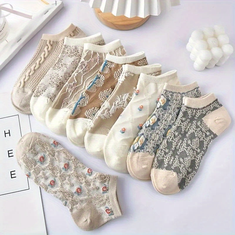 Randomly Send 10 Pairs of Mixed Color Short Socks - Summer Boat Socks, Low-Cut, Shallow Mouth Women'S Socks in a Japanese Retro Artistic Style, Breathable And Comfortable.